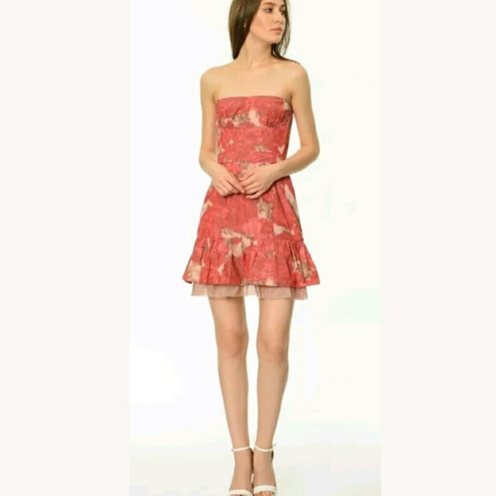 BCBG NWT strapless dress size 4